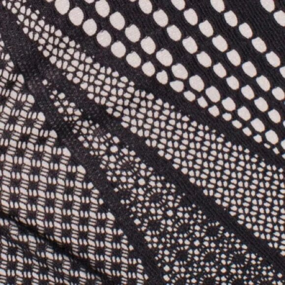 Lululemon / Awake to Lace Bra / Black and Beige / Like new / Size 32B - Picture 4 of 9